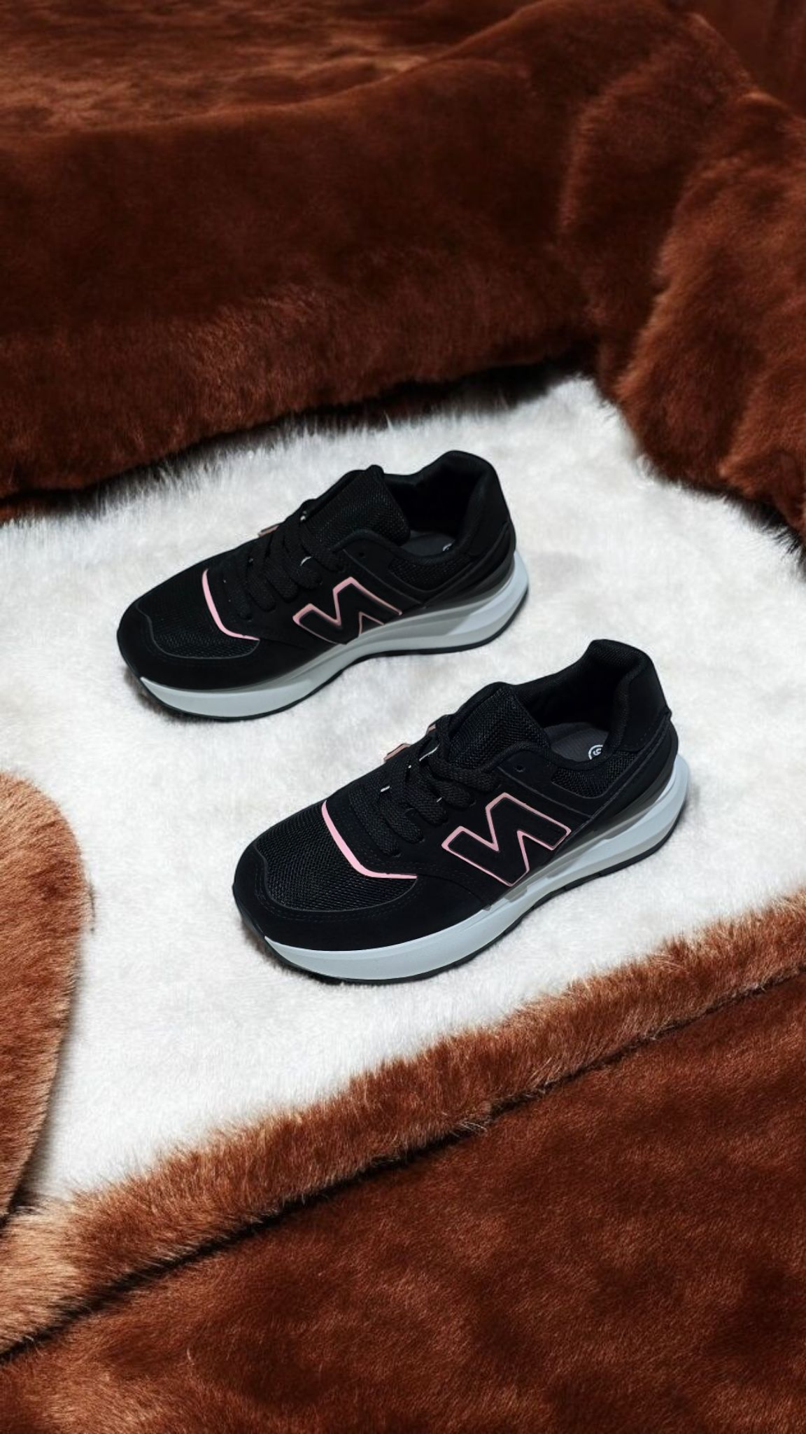 New Balance Dark Bloom